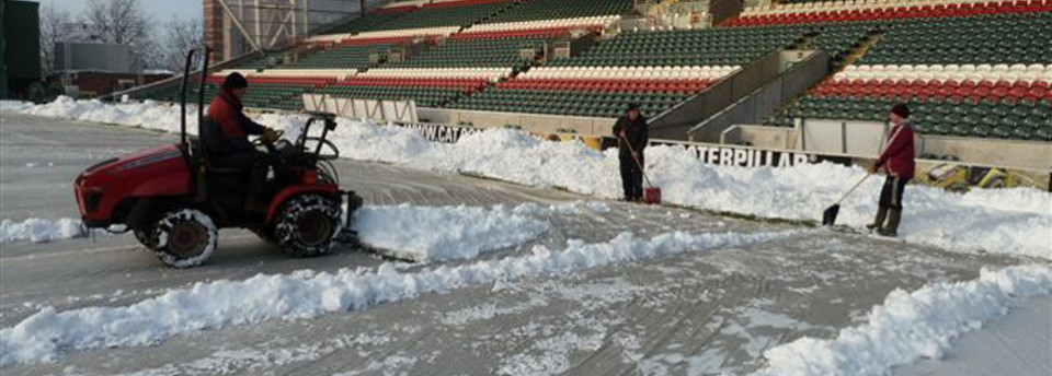 <a href=https://www.sportsandstadia.co.uk/slideshow/snow-removal-at-leicester-tigers/>Snow Removal at Leicester Tigers RFC</a>