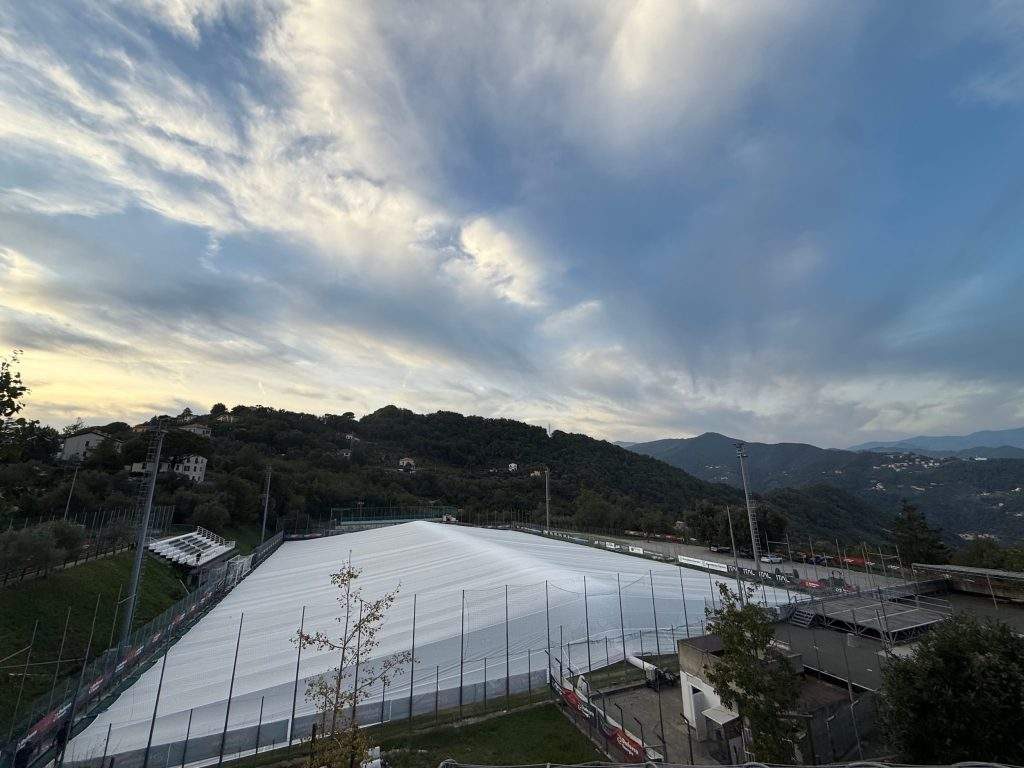 pitch cover over chiavari